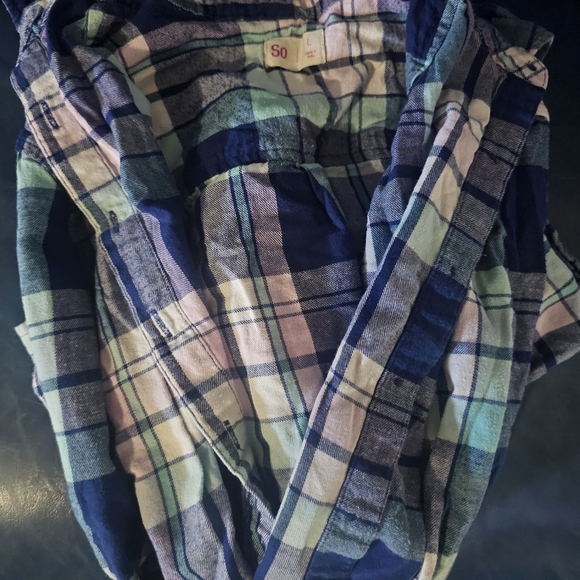 Flannel - Picture 1 of 2